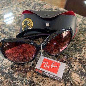 Ray-Ban NWT Women's Black Frame Sunglasses with Red Tint Lenses